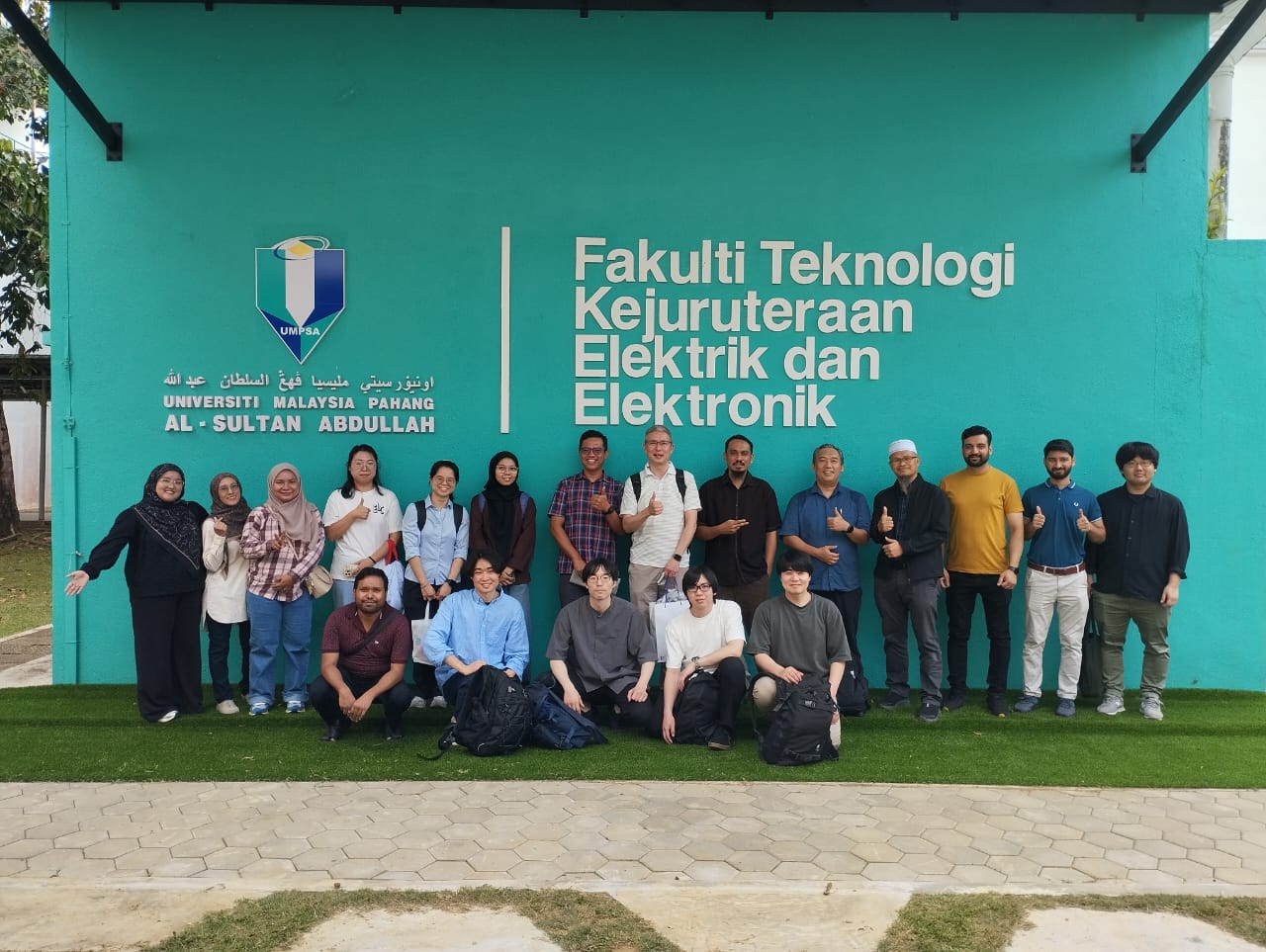 Memperkukuh Sinergi Global: Lawatan Delegasi Antarabangsa JAIST dan Rakan Kerjasama ke FTKEE UMPSA 